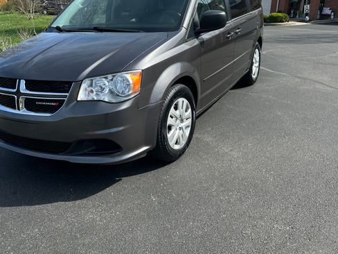 Used 2015 Dodge Grand Caravan SE image 10