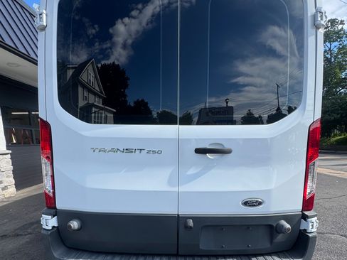 Used 2017 Ford Transit 250 148 Medium Roof RWD image 4