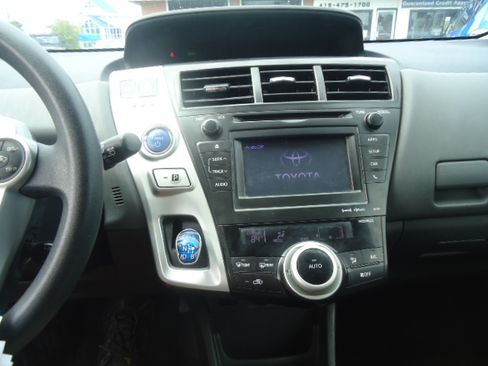 Used 2012 Toyota Prius V Three Wagon 4D FWD image 15