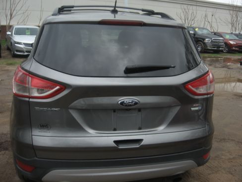 Used 2014 Ford Escape SE image 5