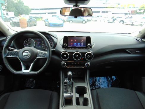 Used 2021 Nissan Sentra S image 14