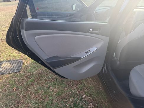 Used 2016 Hyundai Accent SE image 42