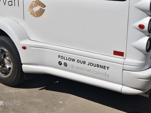 Used 2013 Chevrolet Express 3500 image 7