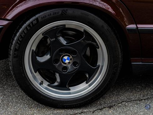 Used 1991 BMW M5 image 16