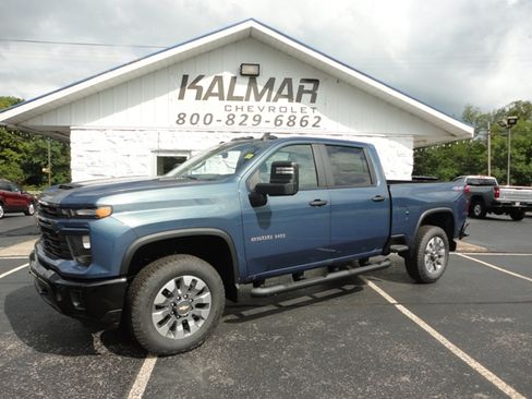 New 2025 Chevrolet Silverado 2500 Custom image 6