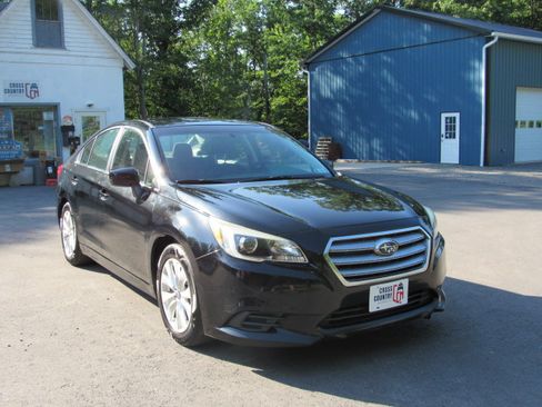 Used 2015 Subaru Legacy 2.5i Premium AWD/4WD image 10