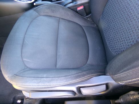 Used 2016 Kia Soul + FWD image 9