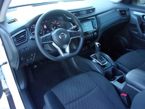 Used 2018 Nissan Rogue S image 13
