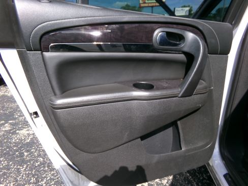 Used 2016 Buick Enclave Premium image 15