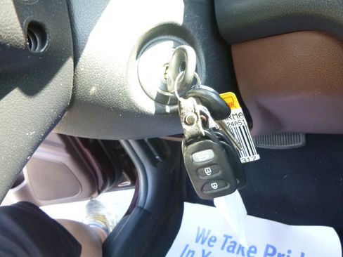 Used 2010 Kia Forte EX Sedan FWD image 19