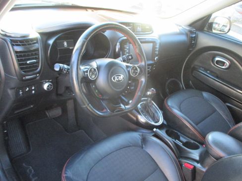 Used 2019 Kia Soul ! image 5