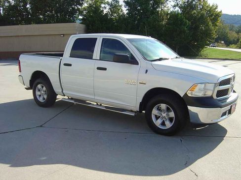 Used 2018 RAM 1500 Express image 6