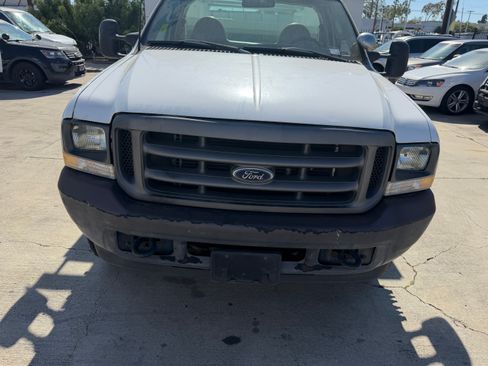 Used 2003 Ford F350 4x4 Regular Cab DRW Super Duty image 2