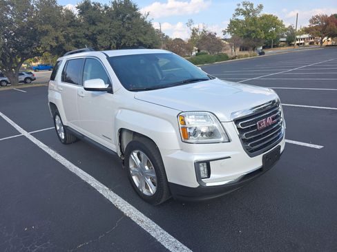 Used 2017 GMC Terrain SLE image 1