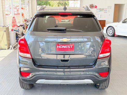 Used 2017 Chevrolet Trax AWD LT w/ 1LT image 5