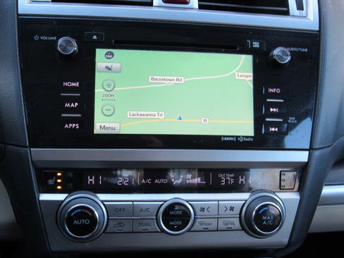 Used 2016 Subaru Legacy 2.5i Limited image 16