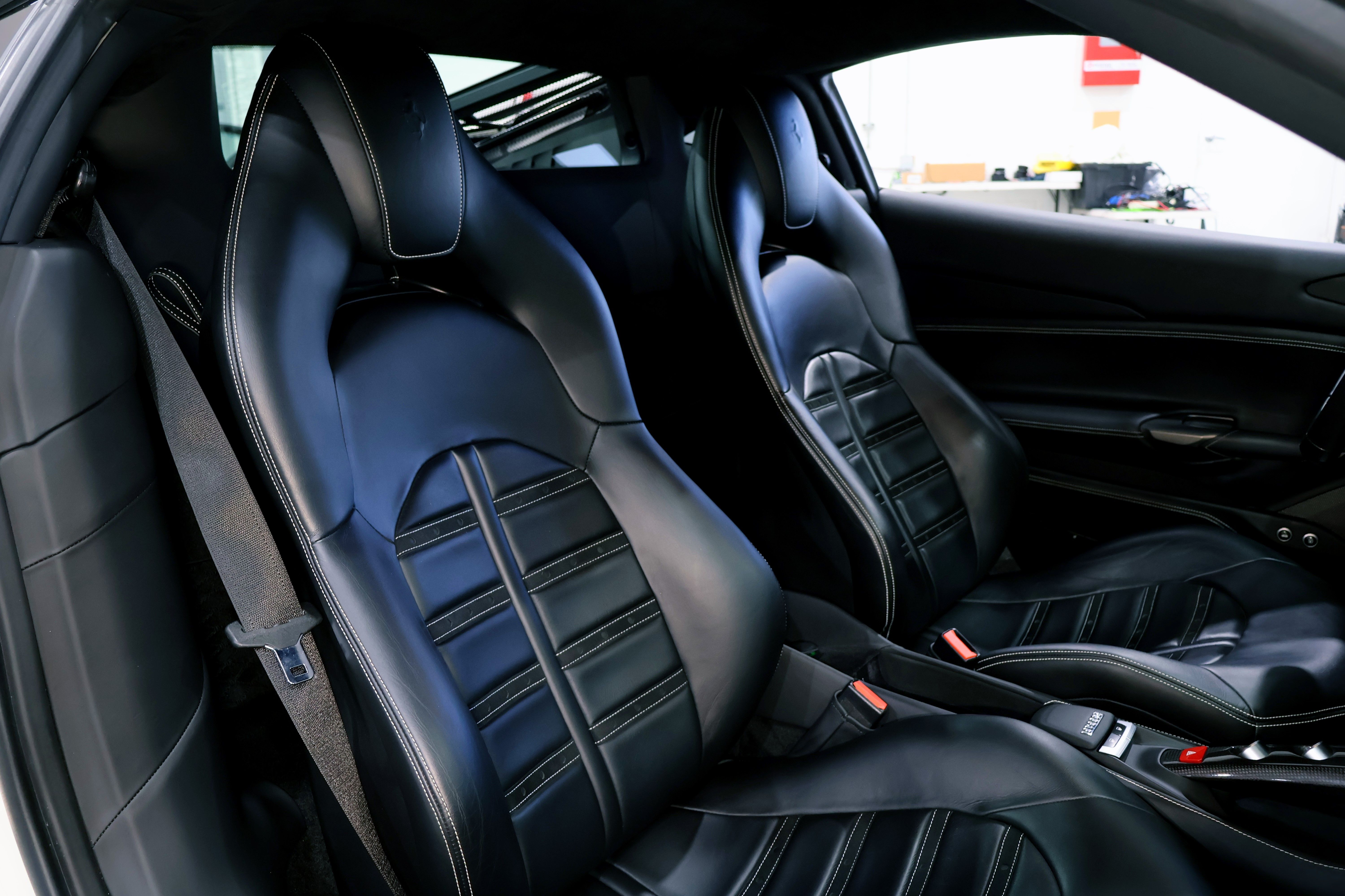 Used 2016 Ferrari 488 GTB RWD image 17