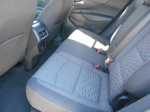 Used 2018 Chevrolet Equinox LT image 8