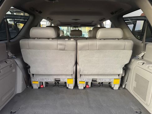 Used 2005 Toyota Sequoia Limited image 18