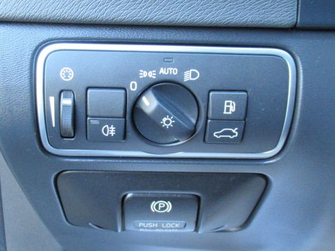 Used 2015 Volvo S60 T5 Premier Plus AWD image 18