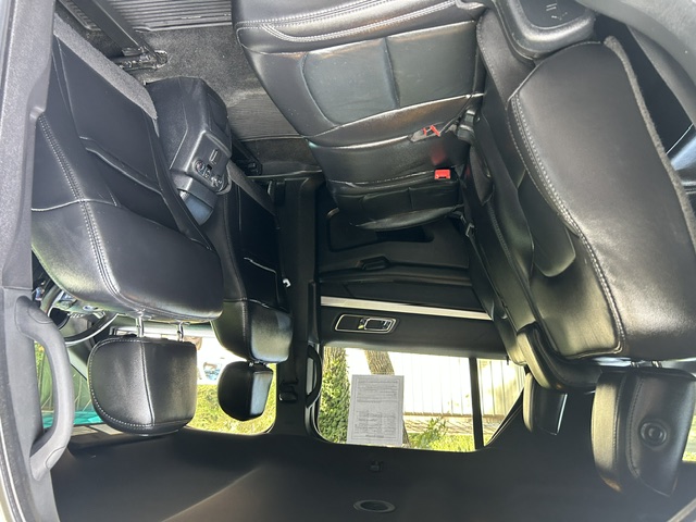Used 2017 Ford Explorer FWD XLT image 27