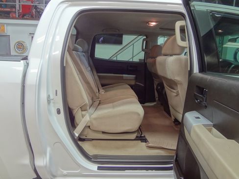 Used 2007 Toyota Tundra 2WD CrewMax SR5 image 16