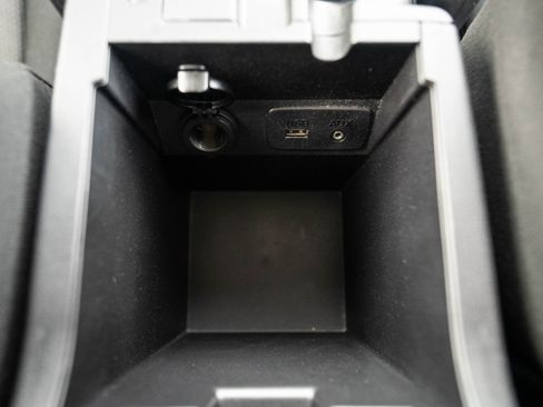 Used 2018 Subaru Impreza 2.0i Premium image 32