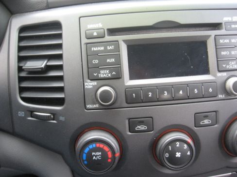 Used 2009 Kia Optima EX image 11