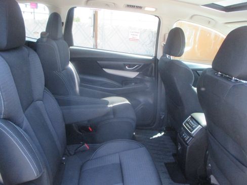 Used 2019 Subaru Ascent Premium AWD/4WD image 17