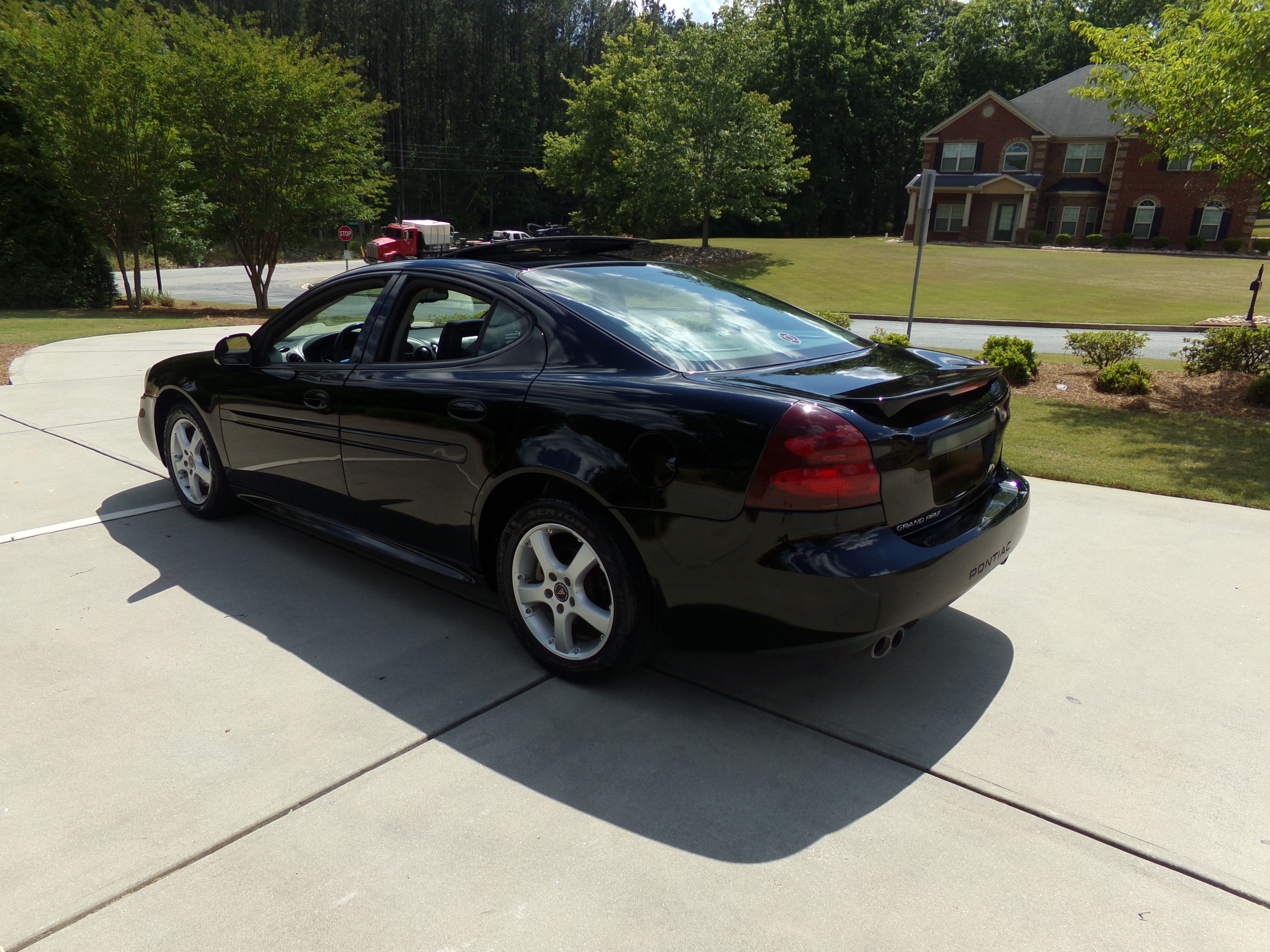 Used 2004 Pontiac Grand Prix GTP FWD image 3