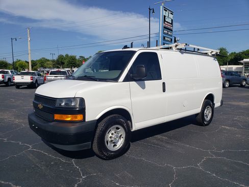 Used 2024 Chevrolet Express 2500 RWD image 1