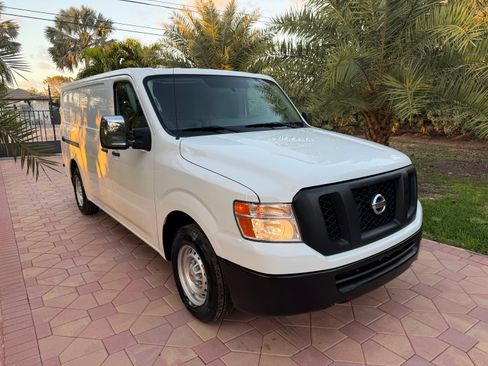 Used 2019 Nissan NV 1500 RWD image 3