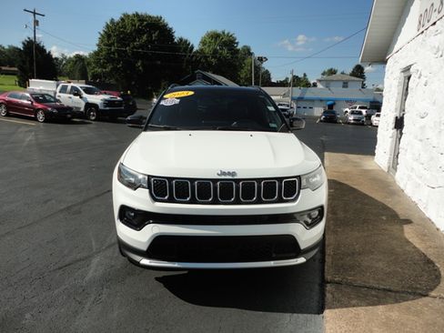Used 2023 Jeep Compass 4WD Limited image 6