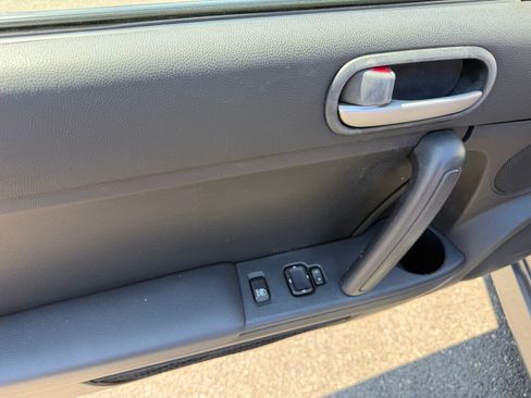 Used 2010 MAZDA MX-5 Miata Grand Touring Hard Top RWD image 3