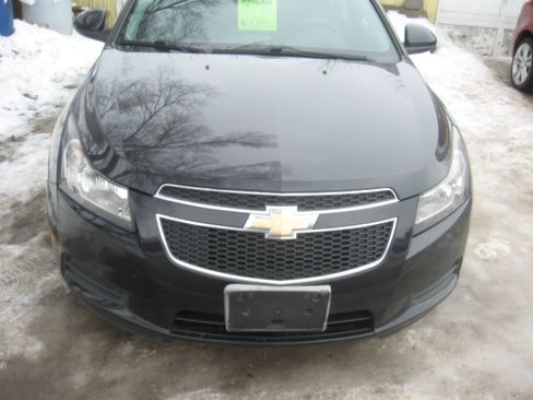 Used 2014 Chevrolet Cruze LT image 2