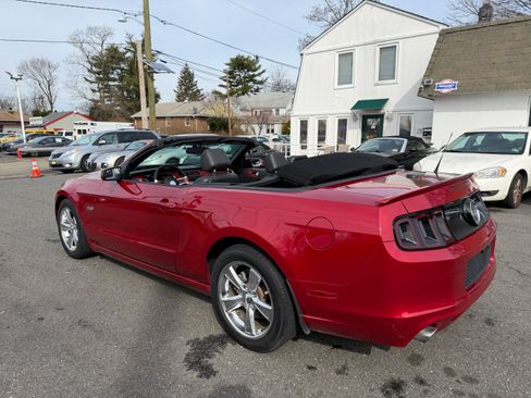 Used 2013 Ford Mustang GT Premium image 32