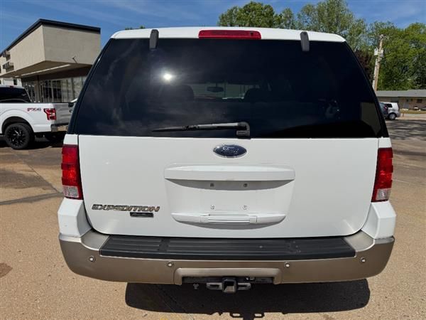 Used 2004 Ford Expedition Eddie Bauer RWD image 3