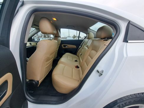 Used 2015 Chevrolet Cruze LT image 11