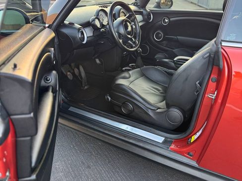 Used 2013 MINI Cooper Convertible FWD image 38