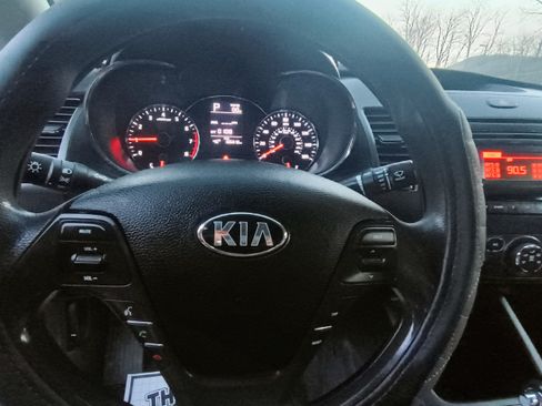 Used 2017 Kia Forte LX image 20