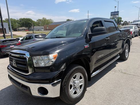 Used 2010 Toyota Tundra 4x4 CrewMax image 7