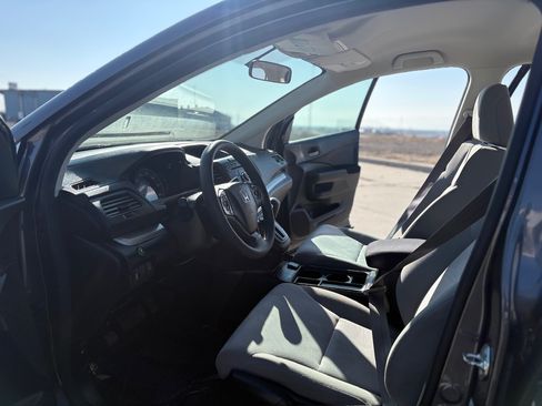 Used 2015 Honda CR-V LX image 9