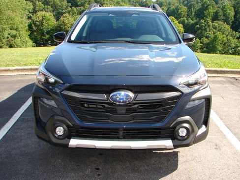 Used 2023 Subaru Outback Limited AWD/4WD image 15