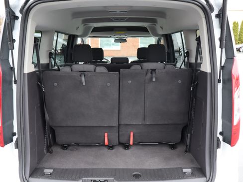 Used 2016 Ford Transit Connect XLT image 17