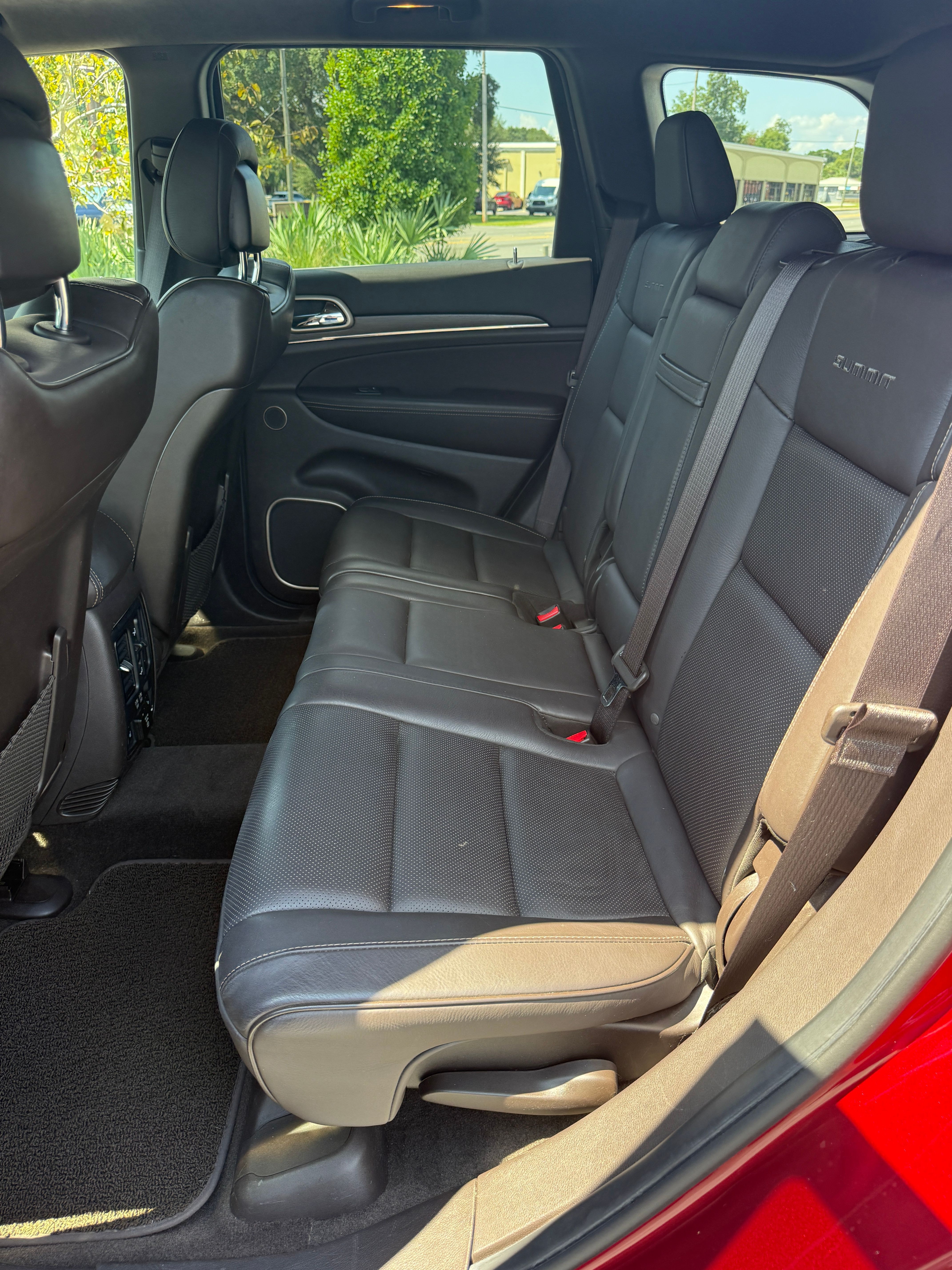 Used 2014 Jeep Grand Cherokee 4WD Summit image 15