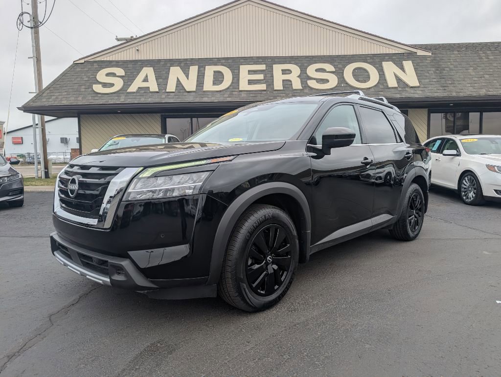 Used 2024 Nissan Pathfinder FWD SL image 1