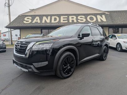Used 2024 Nissan Pathfinder SL