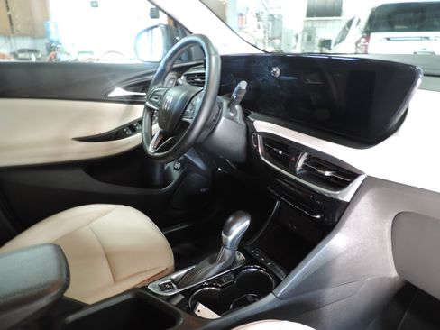 Used 2024 Buick Encore GX Avenir image 19