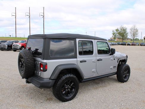 Used 2021 Jeep Wrangler Unlimited Willys image 10