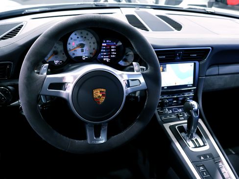 Used 2016 Porsche 911 GT3 image 27